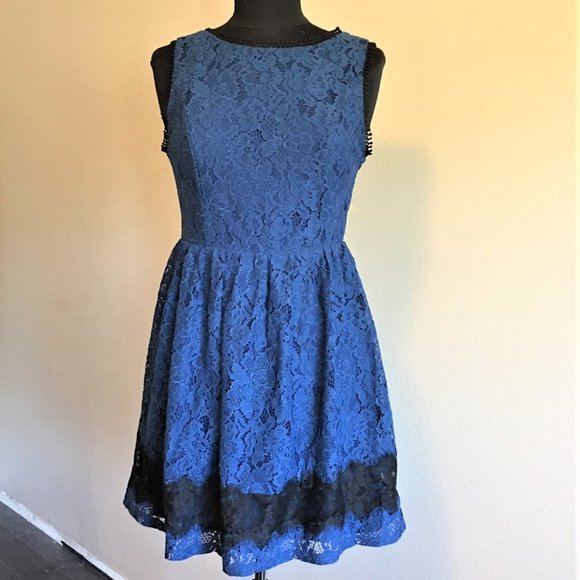 FRANCESCA'S Blue and Black Lace Dress - Medium - Picture 2 of 11